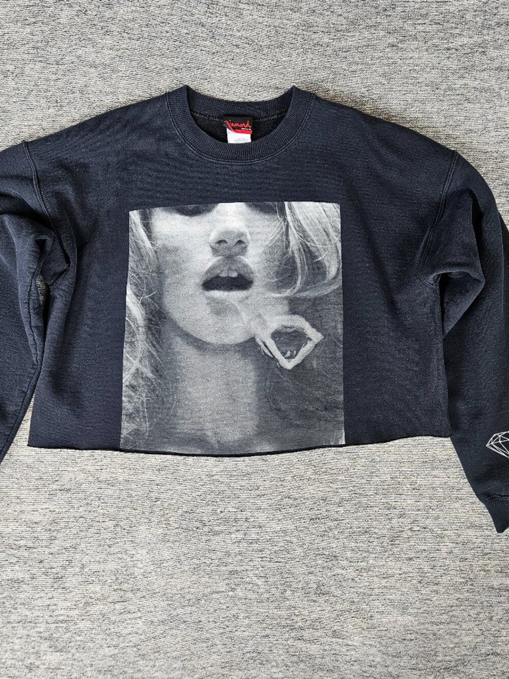 Diamond Supply Co Womens L Cropped Crewneck Smoke Ring Rosie Huntington-Whiteley
